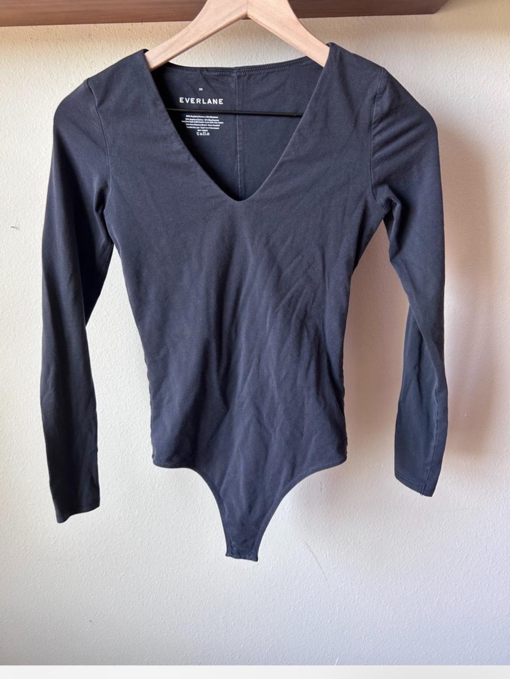 Everlane Black Long-Sleeve V-Neck Bodysuit XS